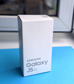 Box  Samsung Galaxy J5 2016