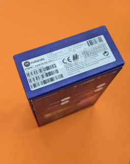 Box Motorola One Zoom 2