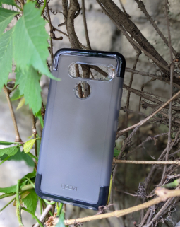 Case LG Q70 Gear4 Wembley Palette Series Smoke Black 4