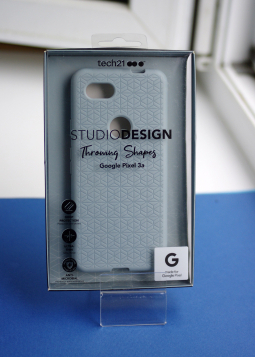 Case Google Pixel 3a Tech21 Throwing Shapes Gray 1