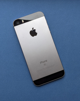 Door Apple Iphone Se Space Gray A Stock