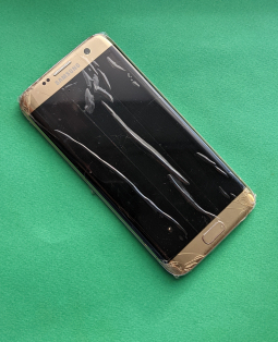 Lcd With Cracked Glass Samsung Galaxy S7 Edge 1
