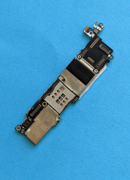 Logic Board Apple Iphone Se  Icloud Locked Water Damaged No Power